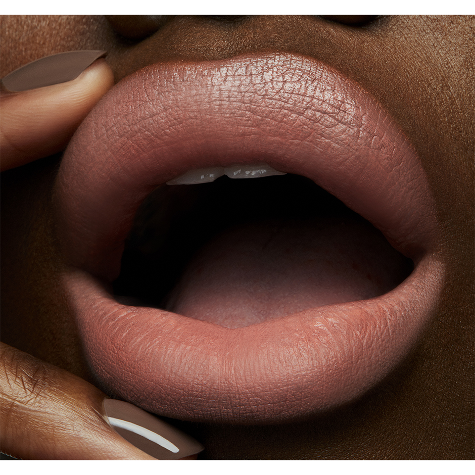 Love Me Lipstick