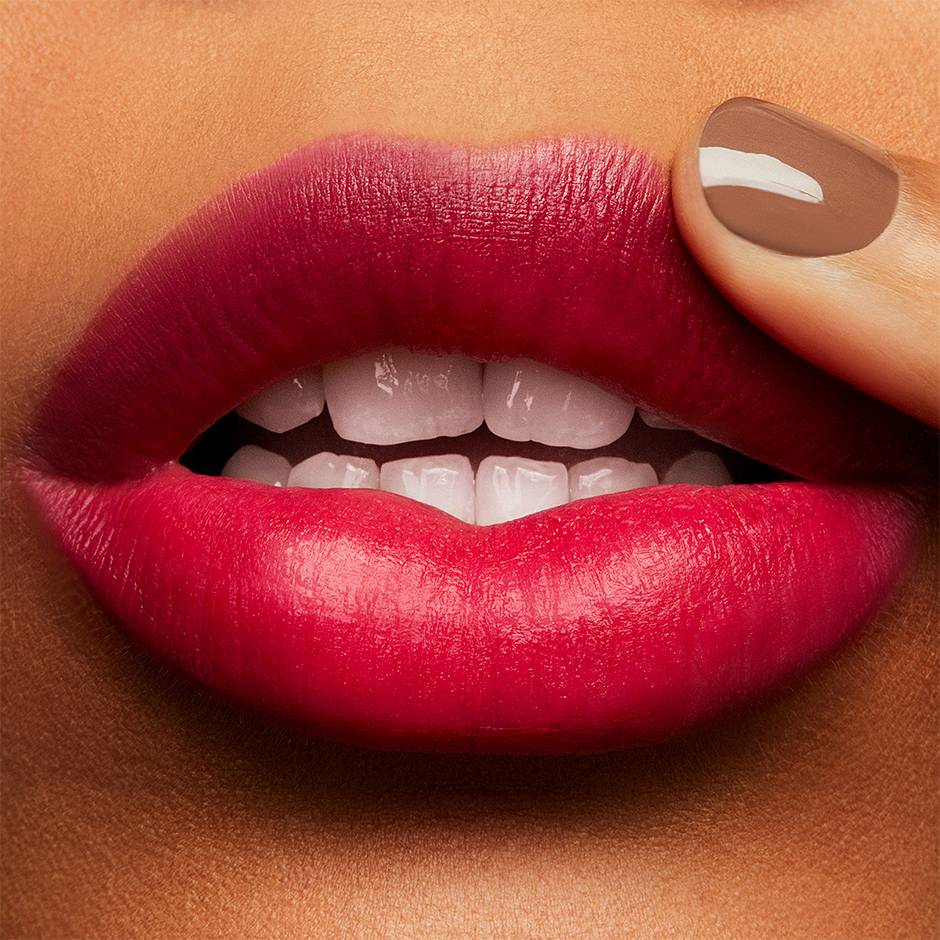 Love Me Lipstick