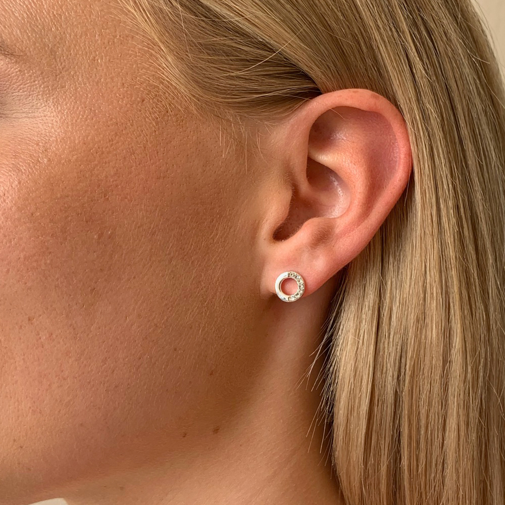 Colline Small Ear Clear