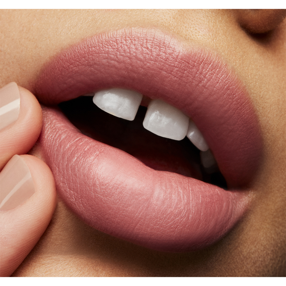 Love Me Lipstick