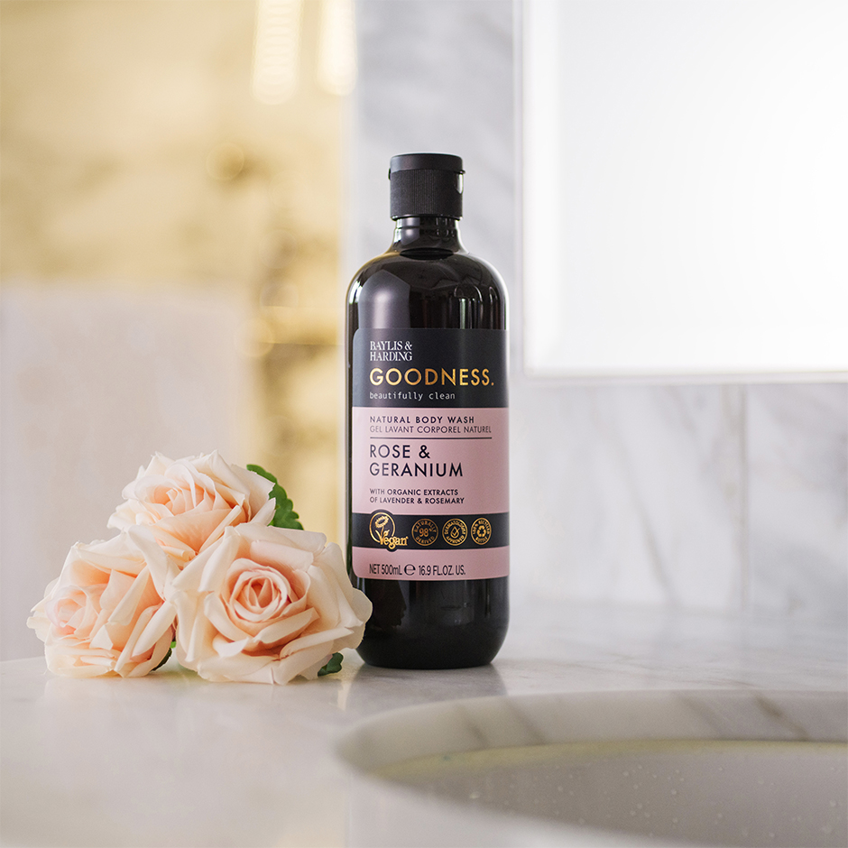 Alternativ bild 1 för Baylis & Harding Goodness Rose & Geranium Body Wash 500 ml